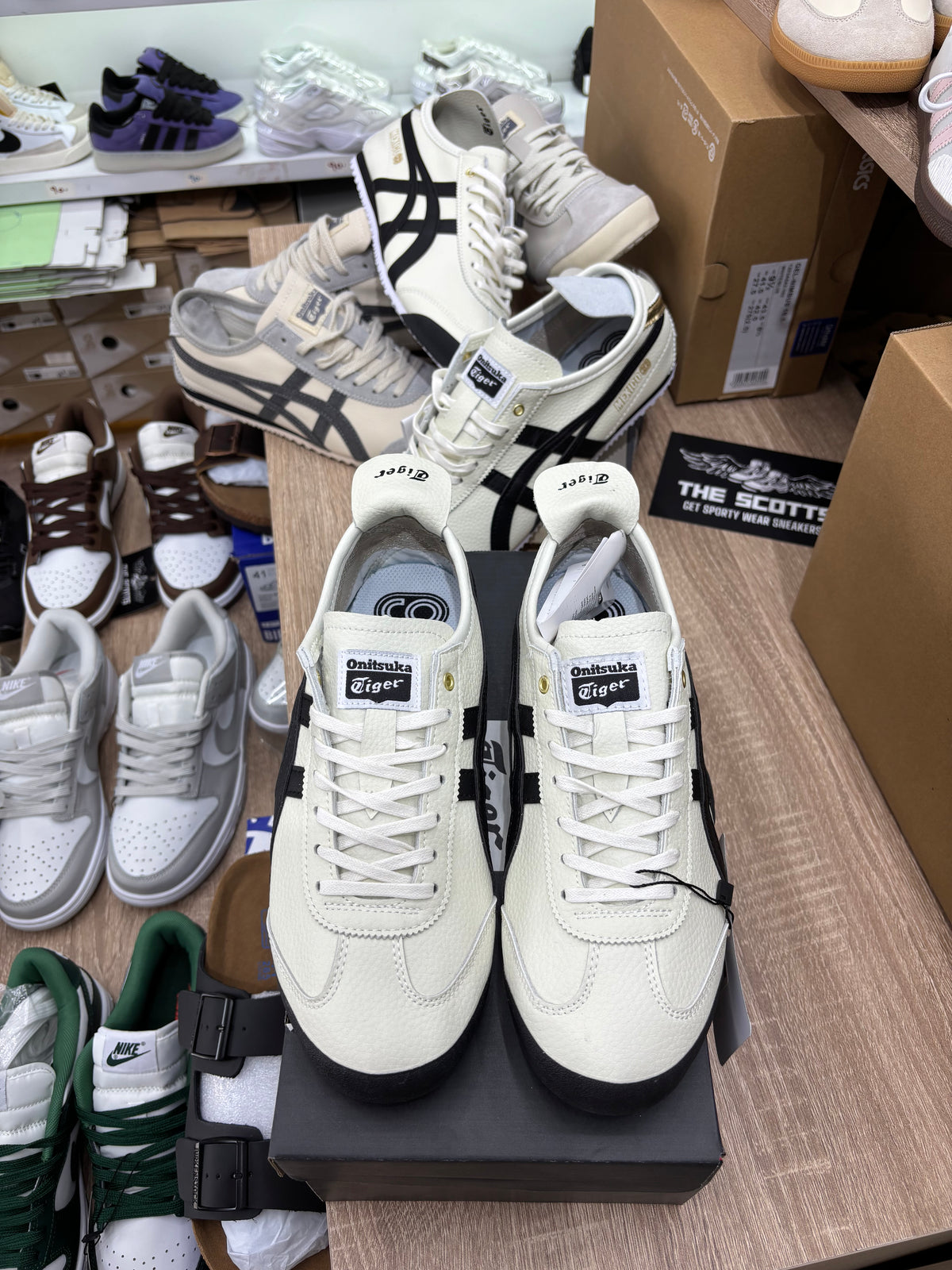 Onitsuka Tiger Mexico 66 "Cream/Black/Gold"