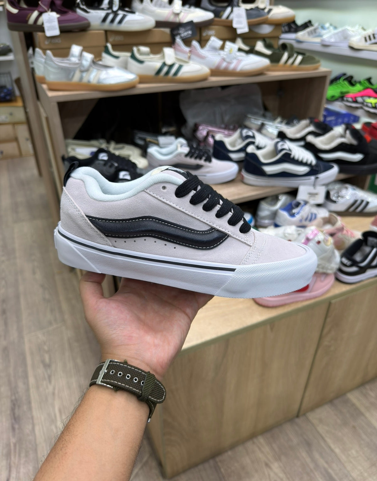 Vans Knu Skool pink and black