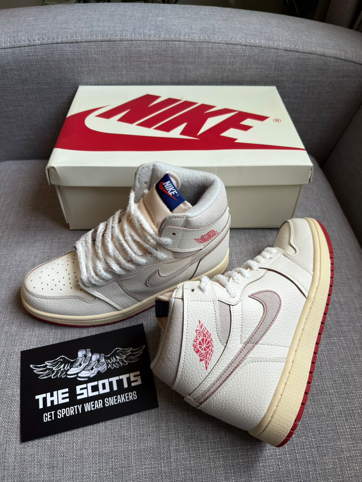 Air Jordan 1 High OG Cinnabar
