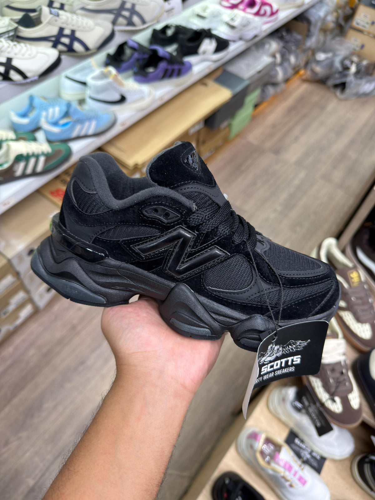New Balance 9060 Triple Black