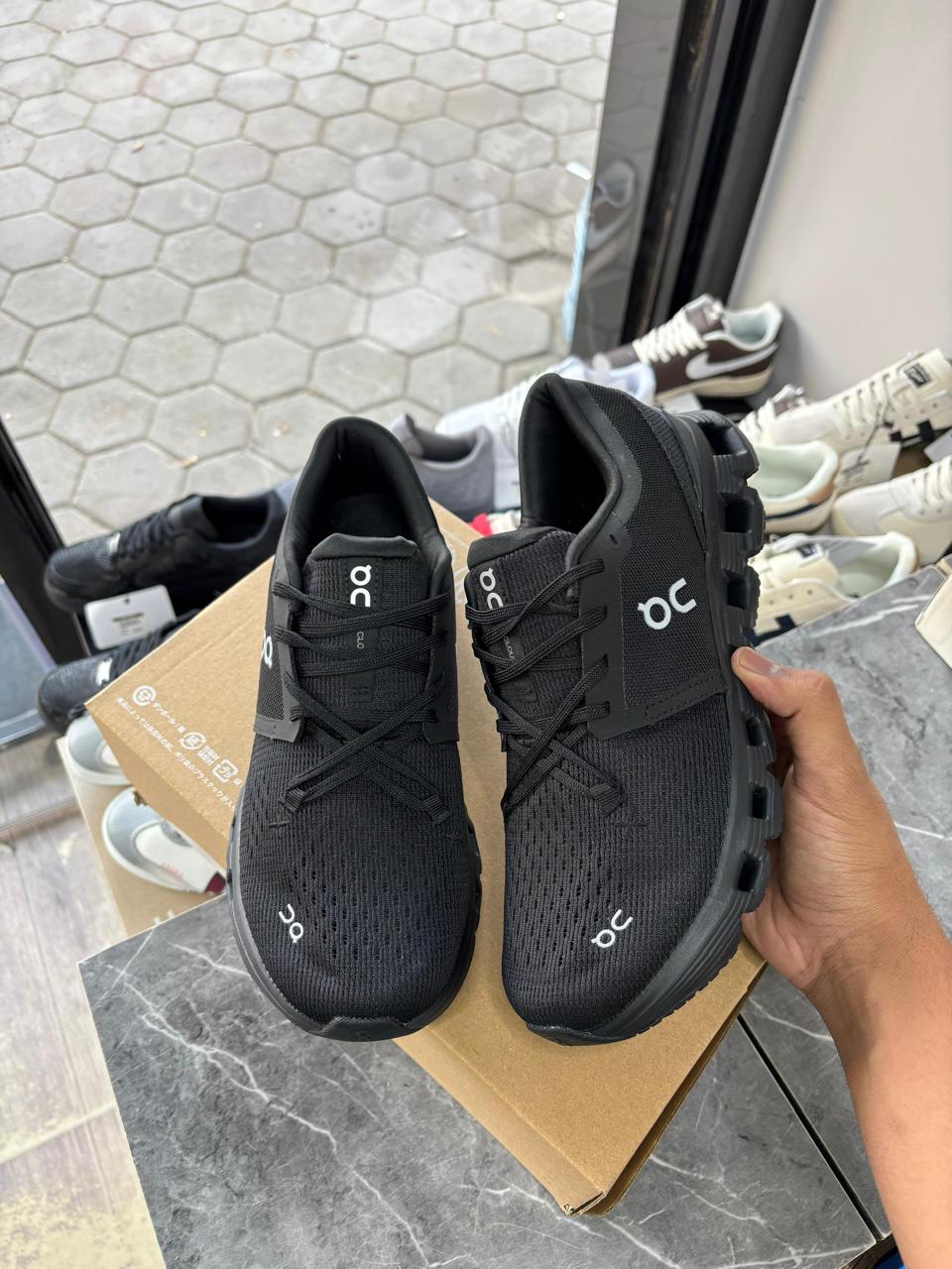 On Cloud X 4 Black