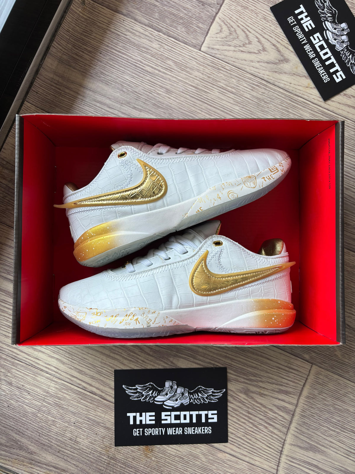 Nike LeBron XX gold