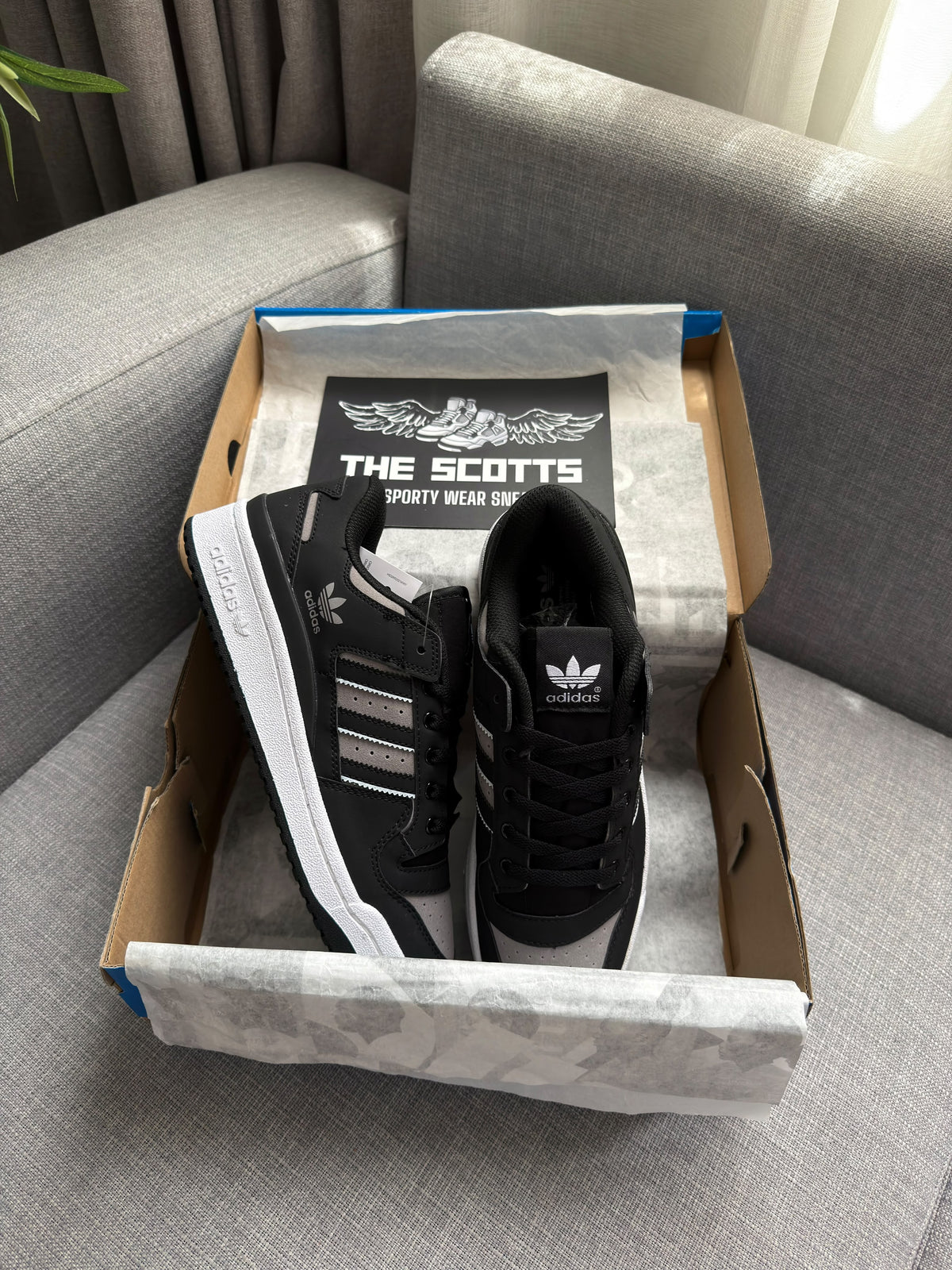 adidas forum in black grey