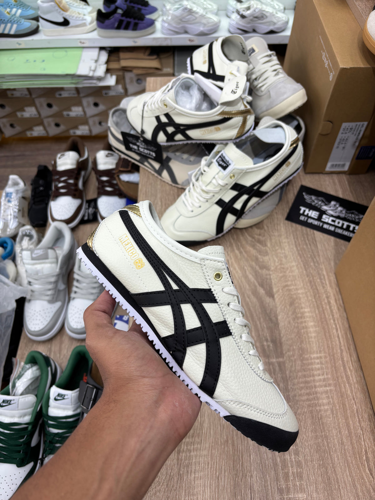 Onitsuka Tiger Mexico 66 "Cream/Black/Gold"