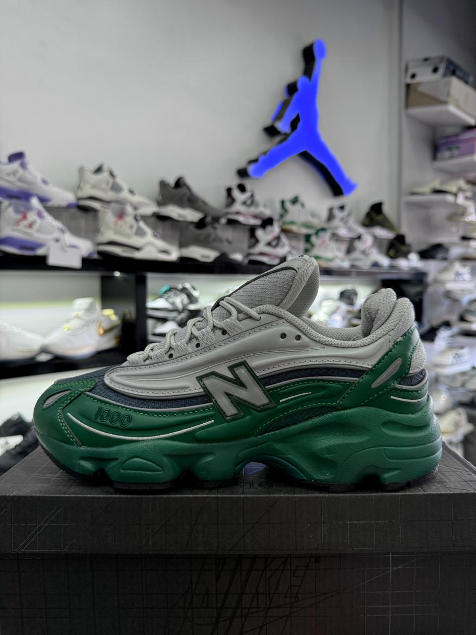 New Balance 1000 green