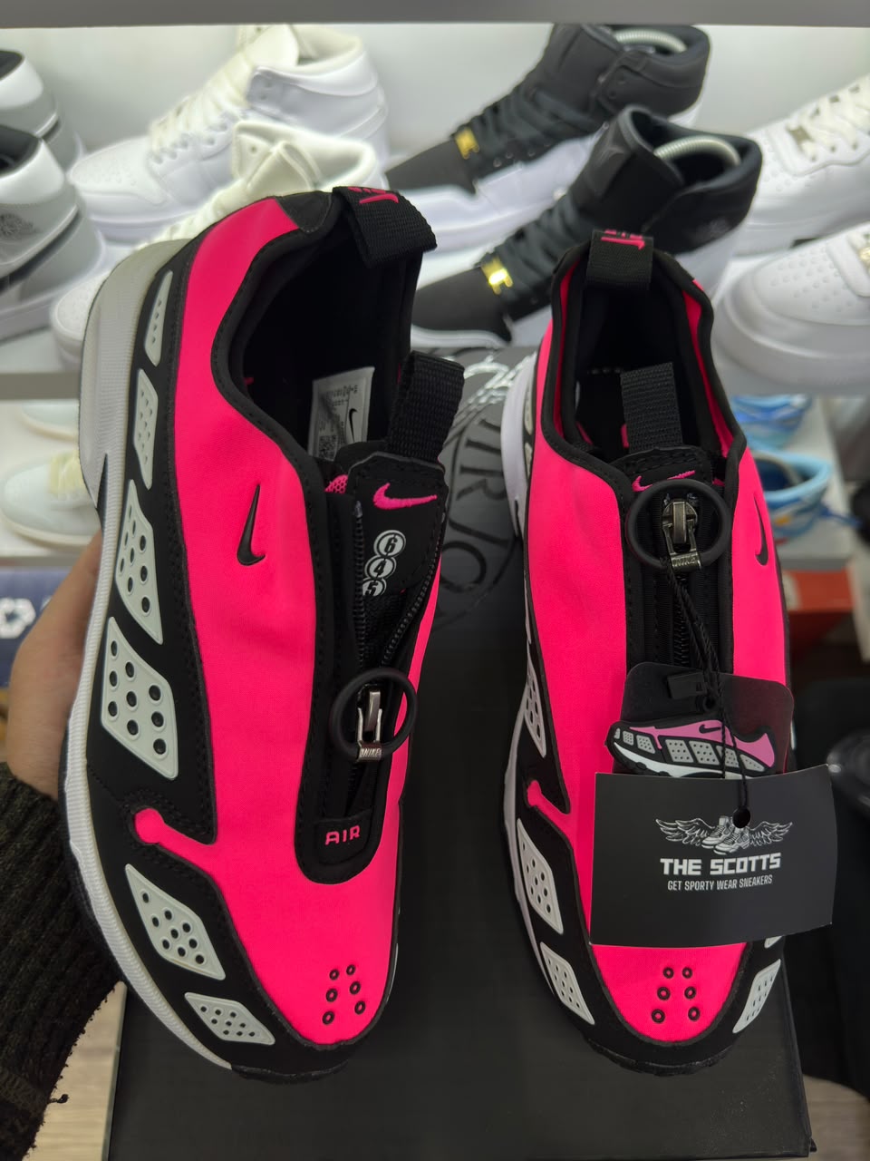 Nike Air Max SNDR "Highlighter Pink"