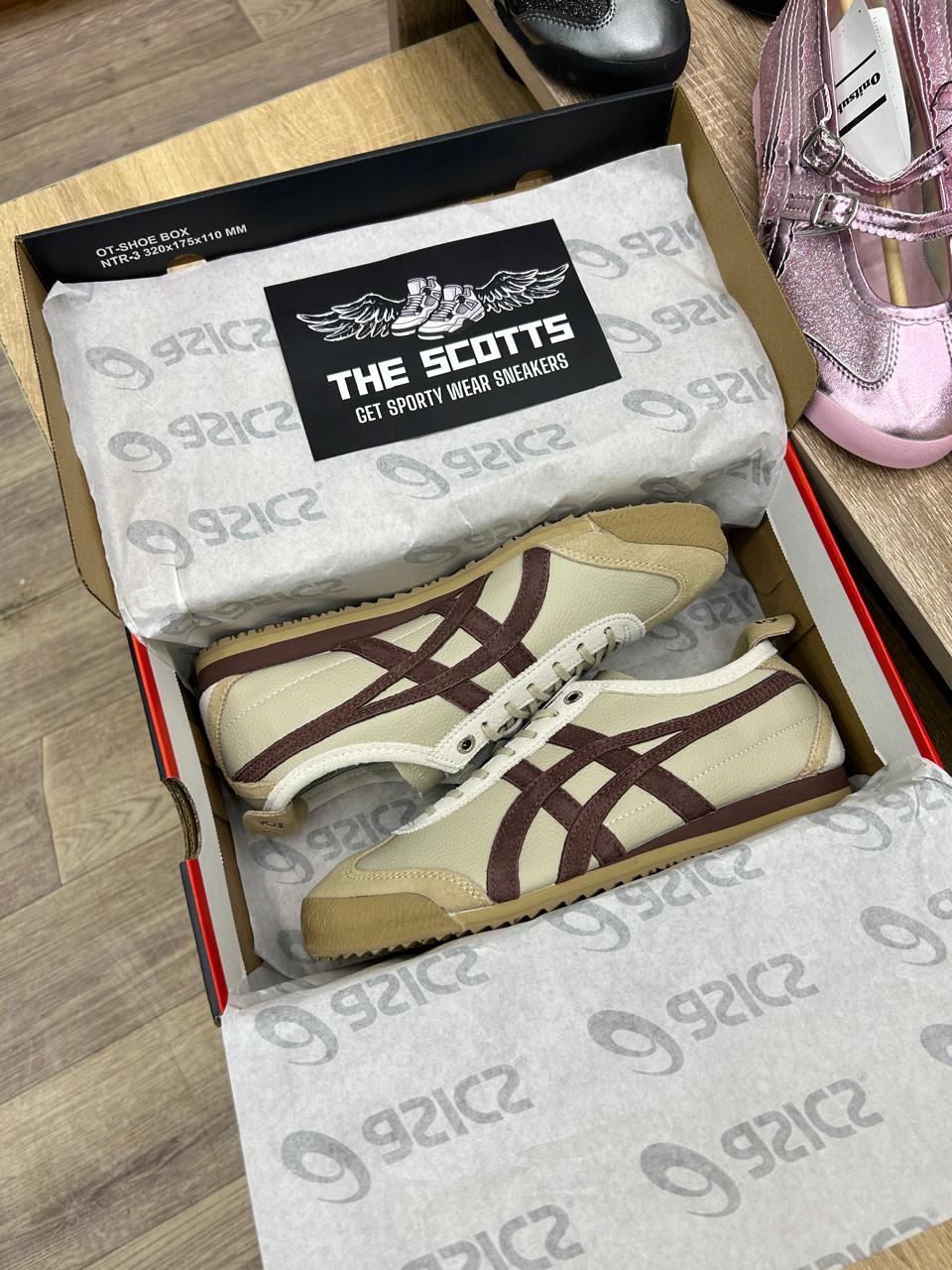 Onitsuka Tiger Mexico 66 SD VIN in the Putty/Dark Brown