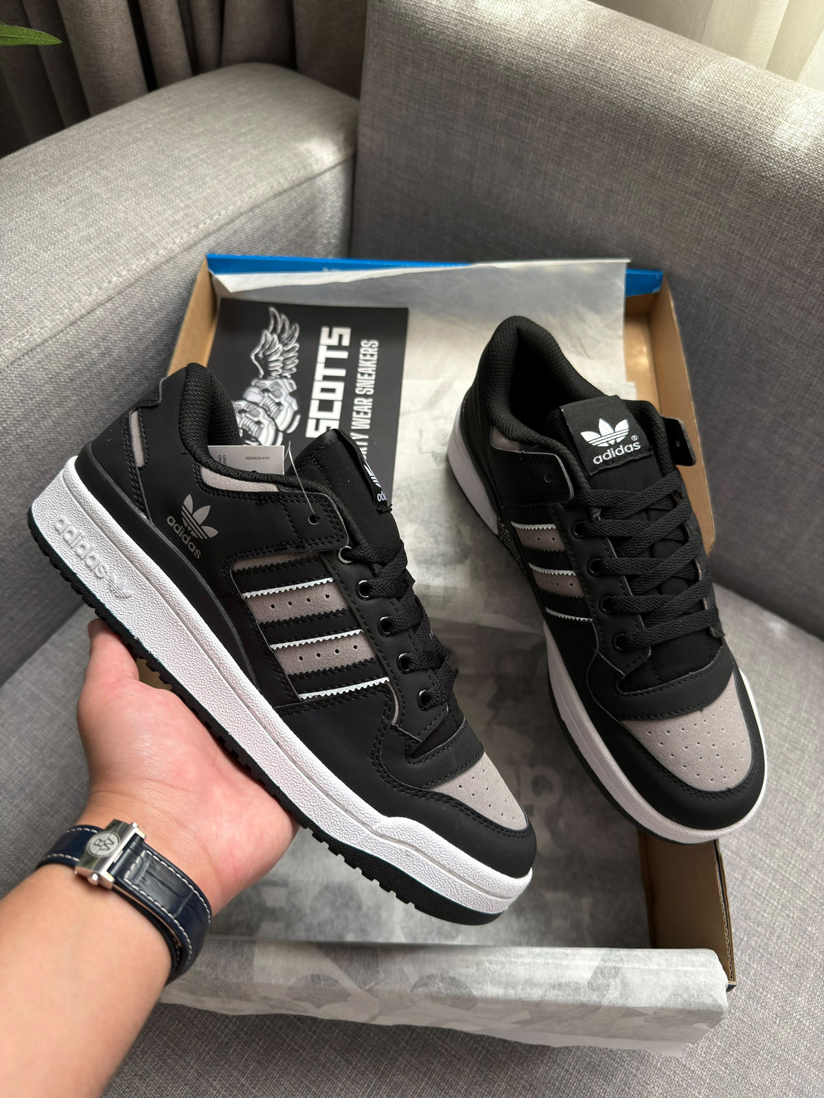 adidas forum in black grey