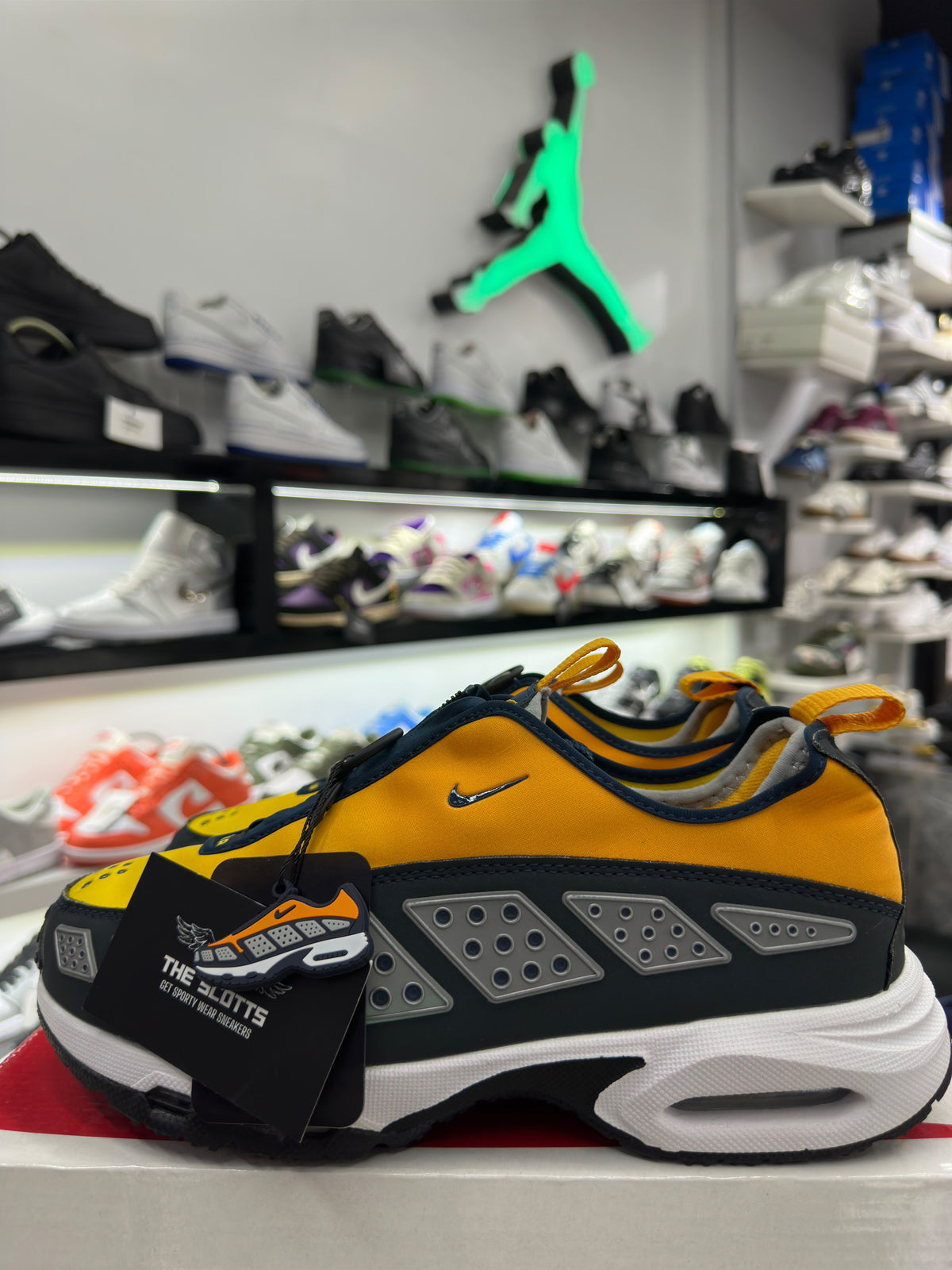 Nike Air Max SNDR "Canyon Gold Deep Ocean"