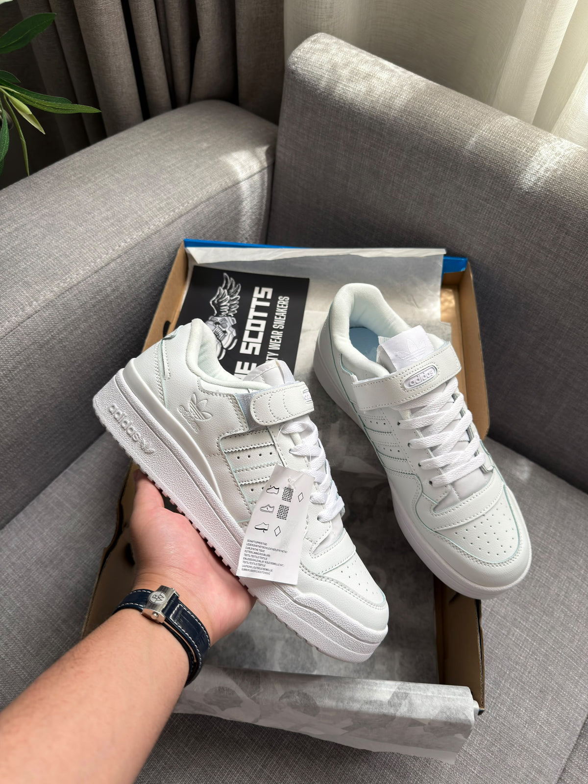 adidas forum in white