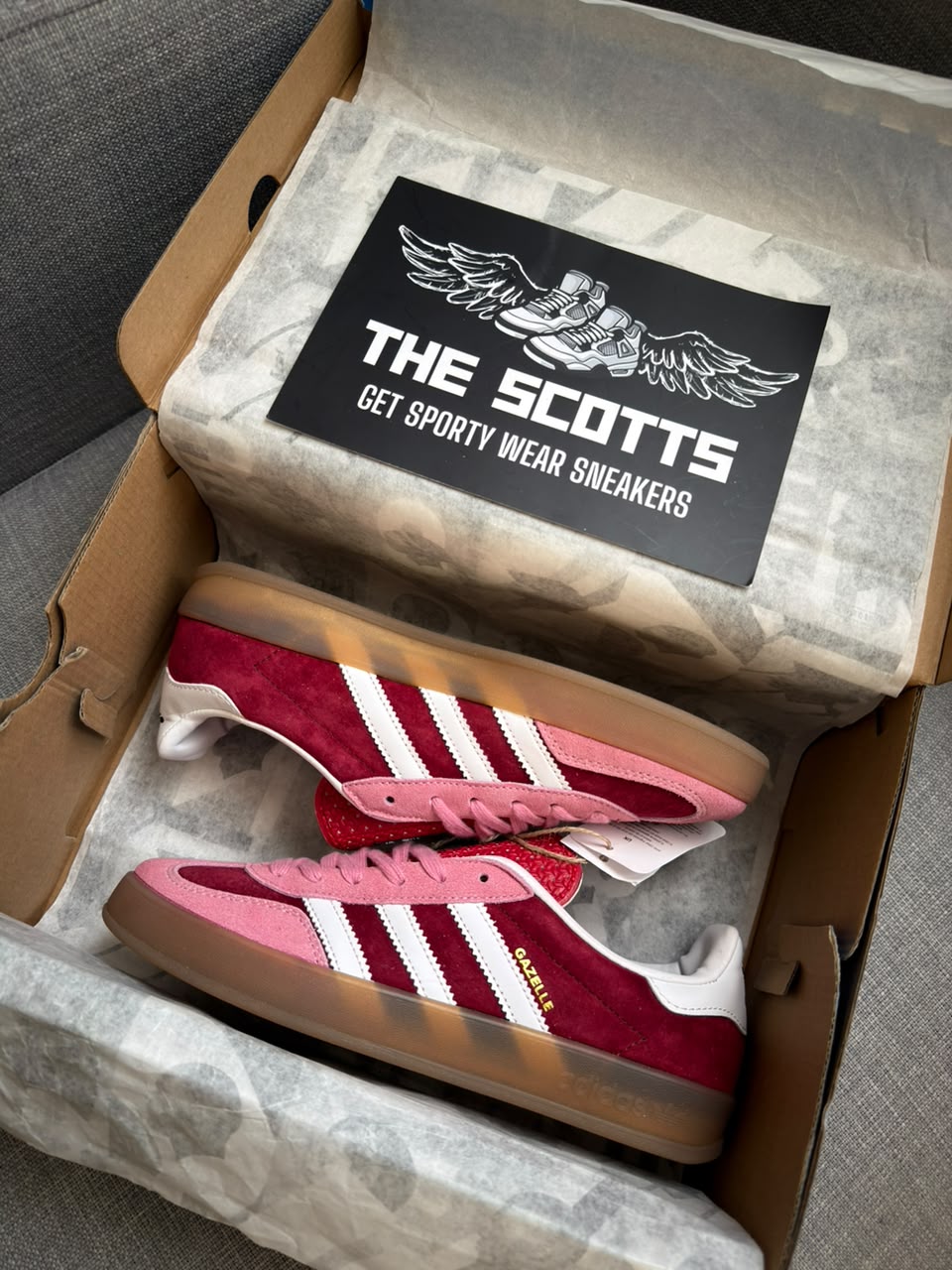 adidas Gazelle  Indoor Maroon Preloved Crimson