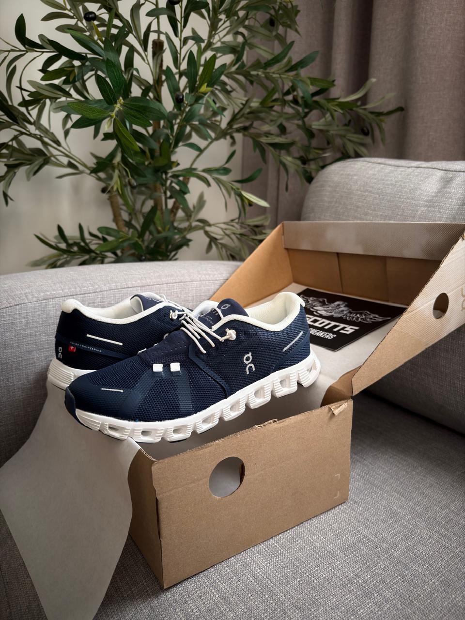 On Cloud 5 In Navy Blue