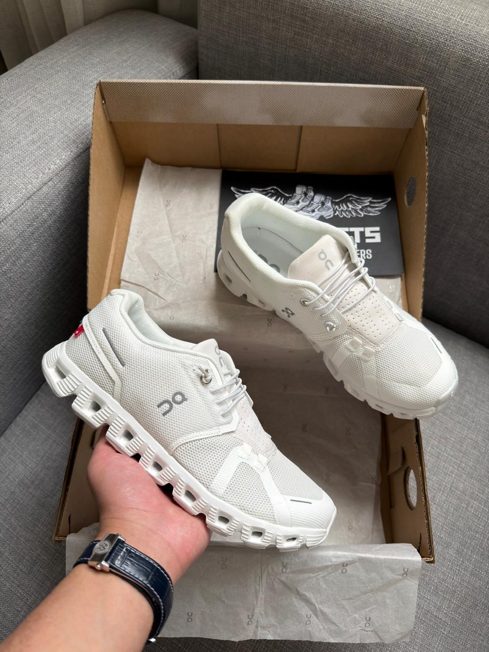 On Cloud 5 In Triple White
