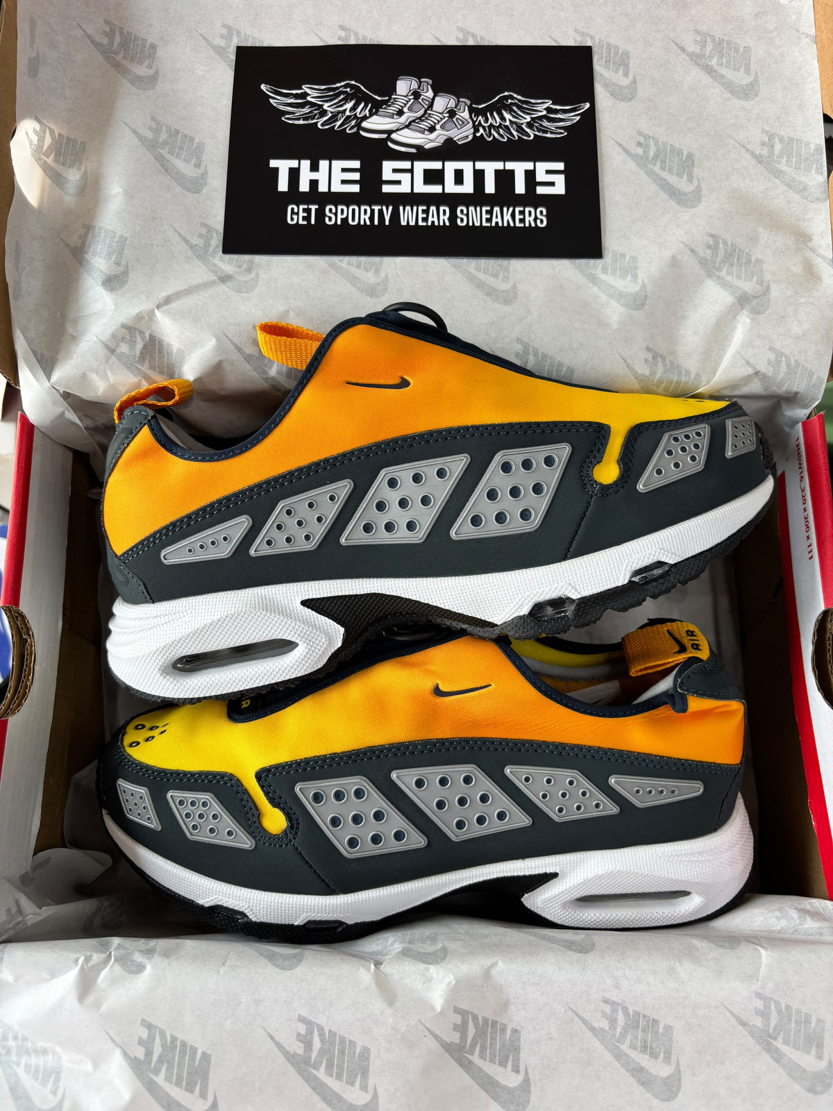 Nike Air Max SNDR "Canyon Gold Deep Ocean"