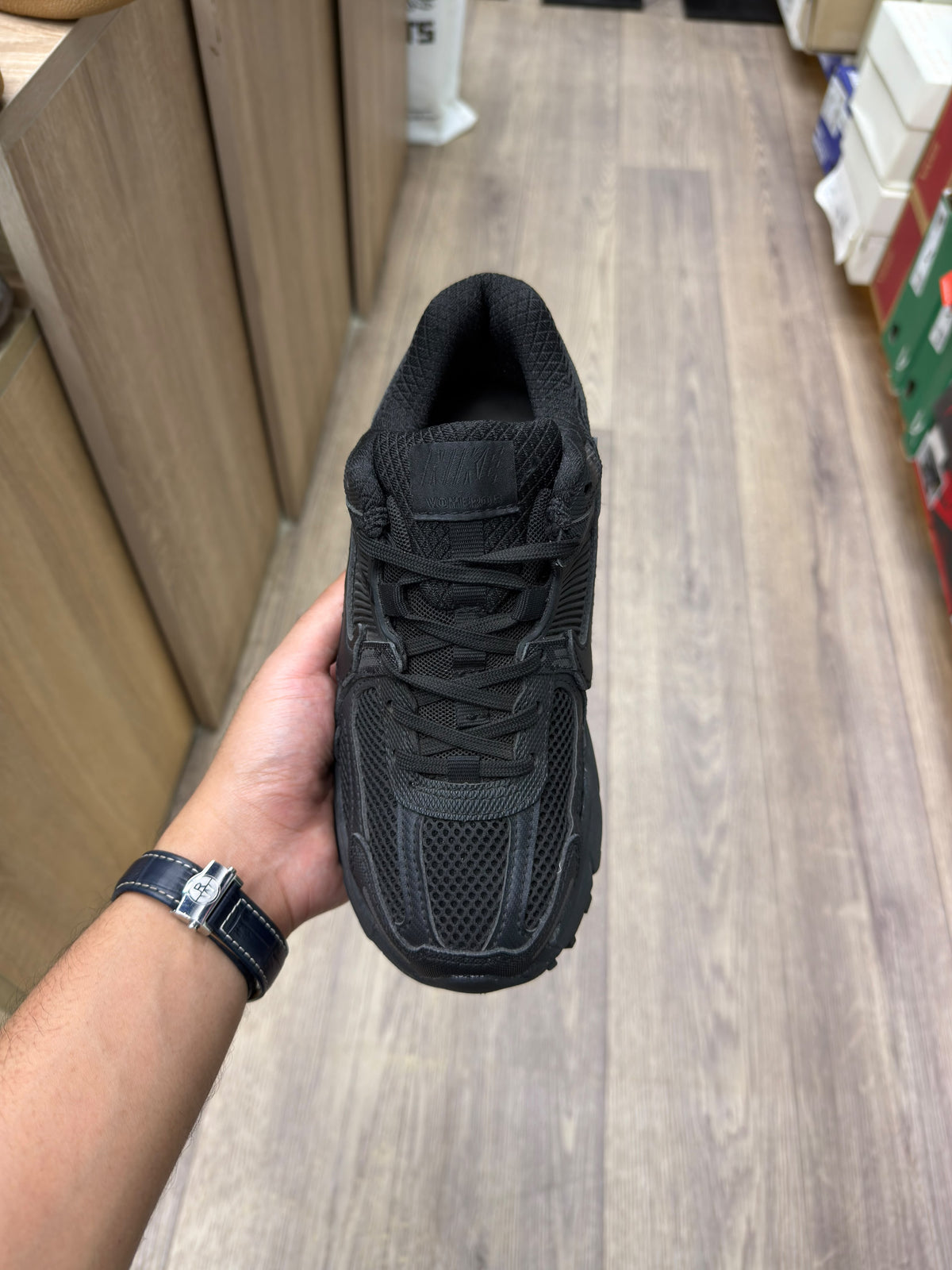 Nike Zoom Vomero 5 "Triple Black"