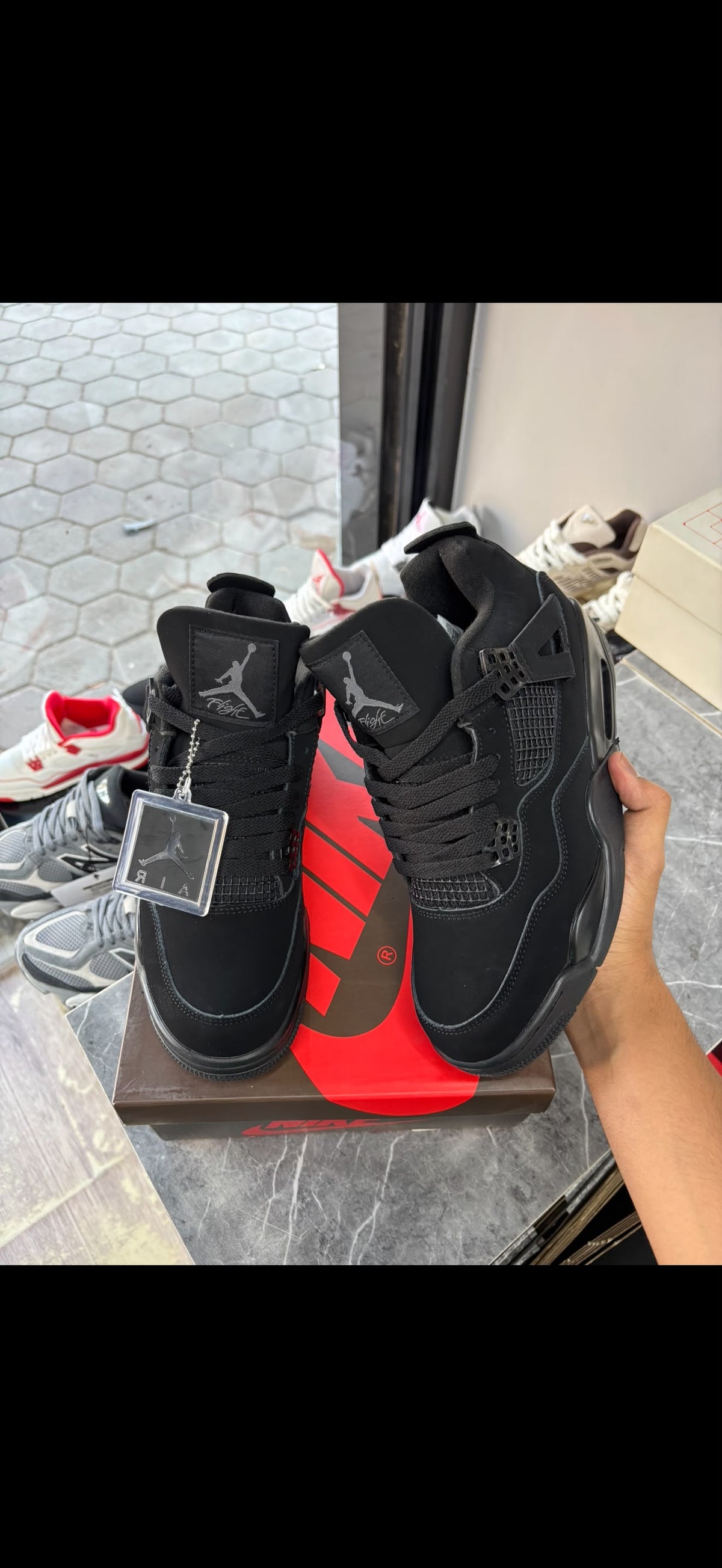 Nike Jordan 4 Retro "Black Cat"
