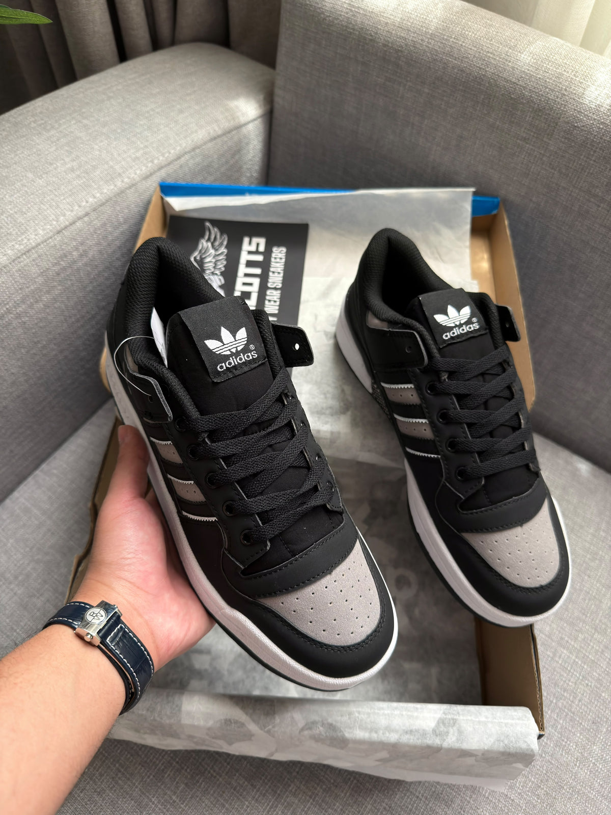 adidas forum in black grey