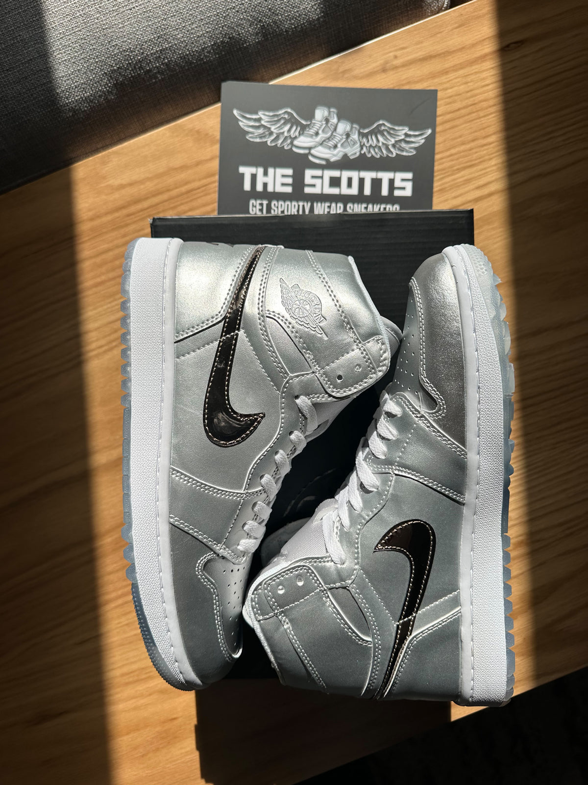 Air Jordan 1 High "Gift Giving" golf shoes