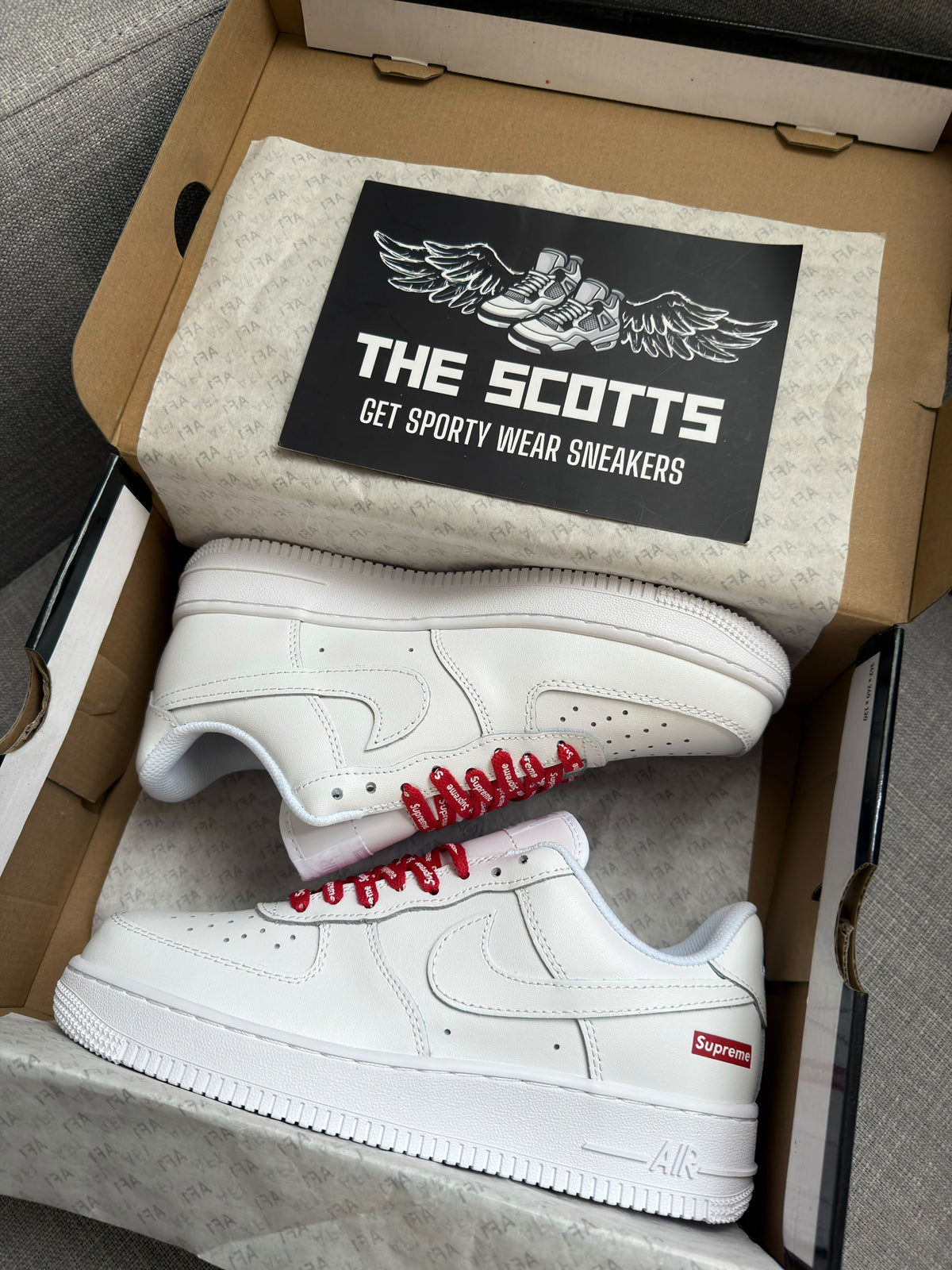 Nike Air Force 1 x Supreme Low