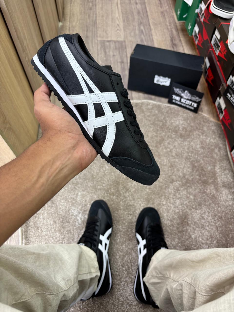 Onitsuka Tiger Mexico 66™ "Black/White"
