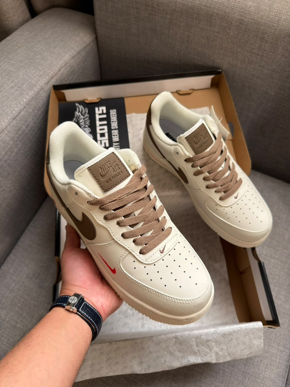 Nike air force 1 brown red