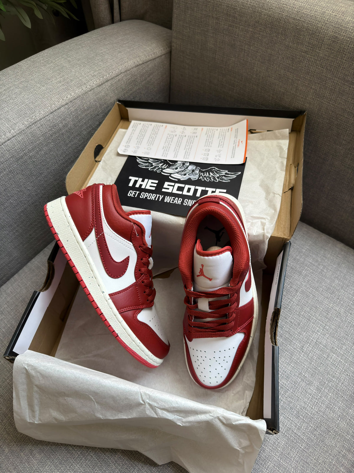 Air Jordan 1 Low SE Dune Red