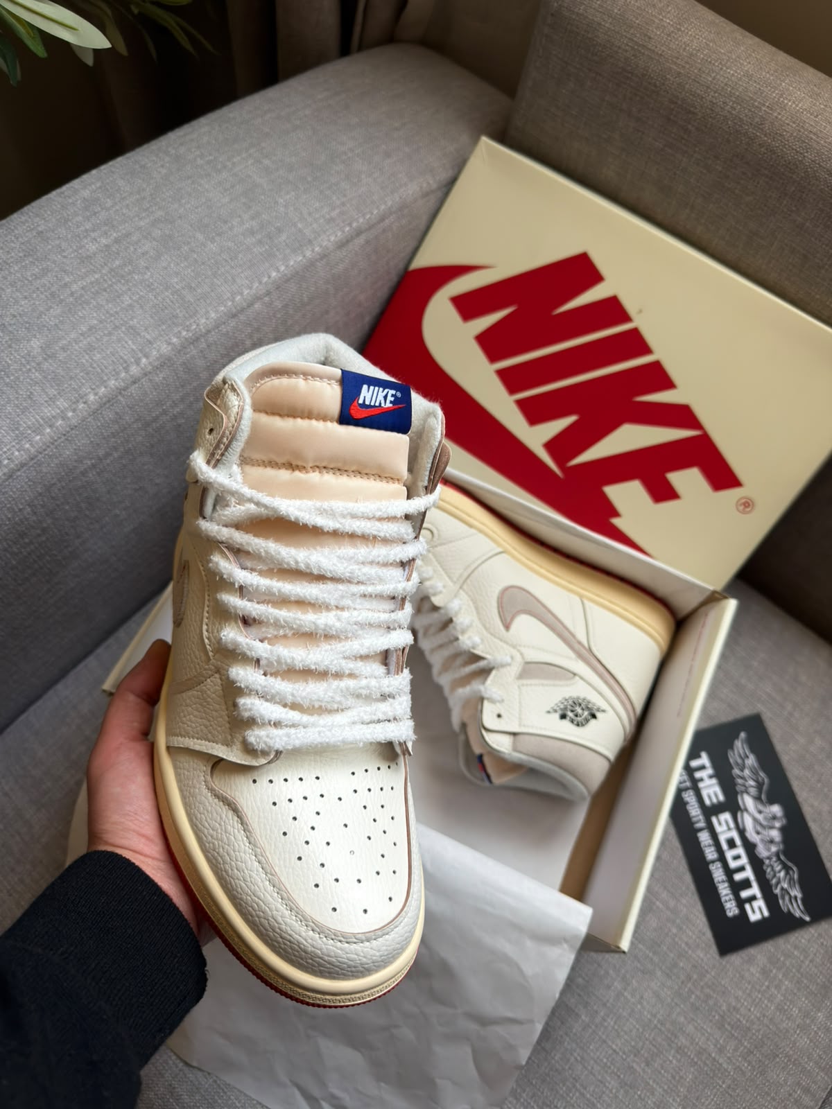 Air Jordan 1 High OG Cinnabar