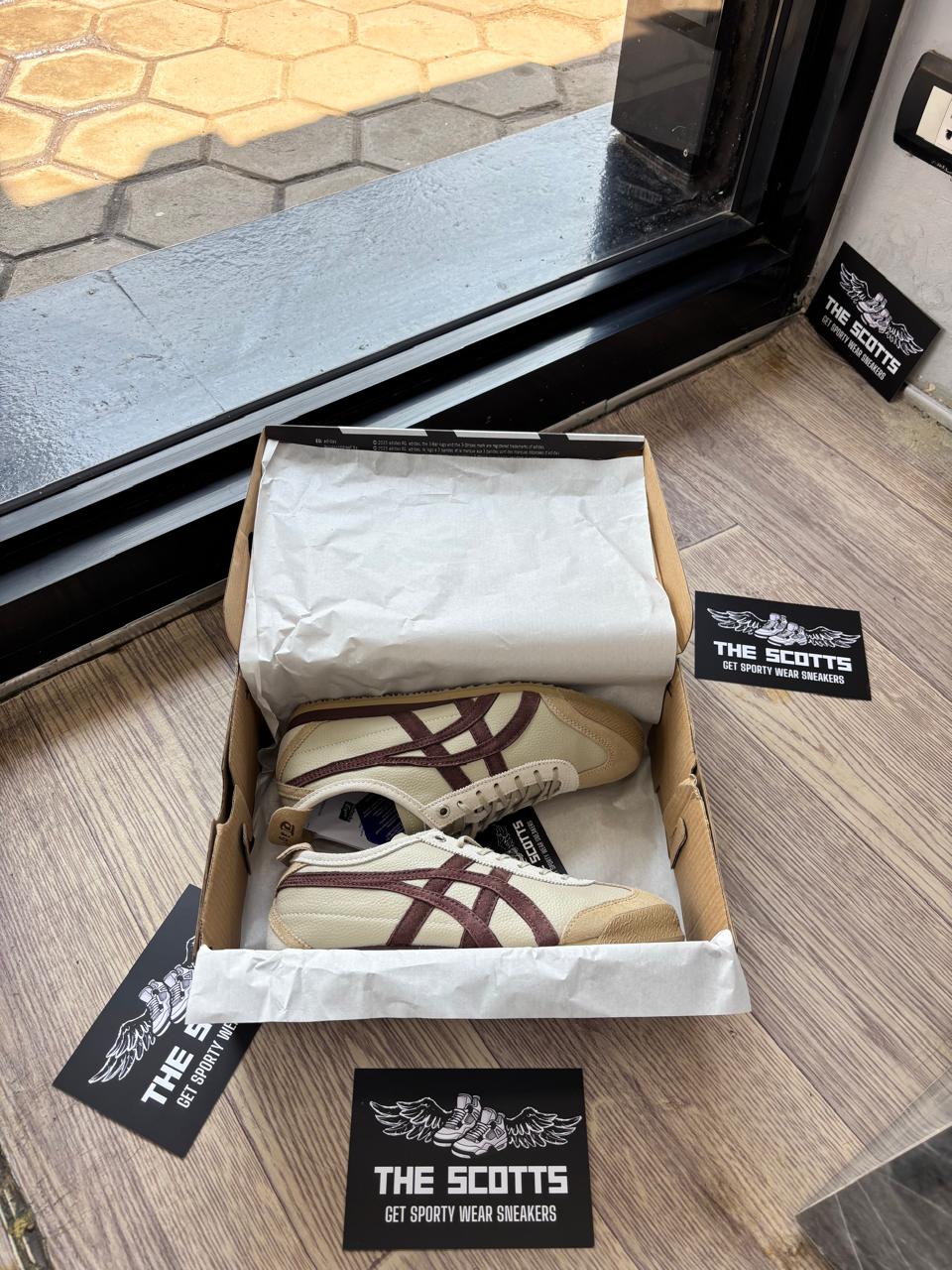 Onitsuka Tiger Mexico 66 SD VIN in the Putty/Dark Brown
