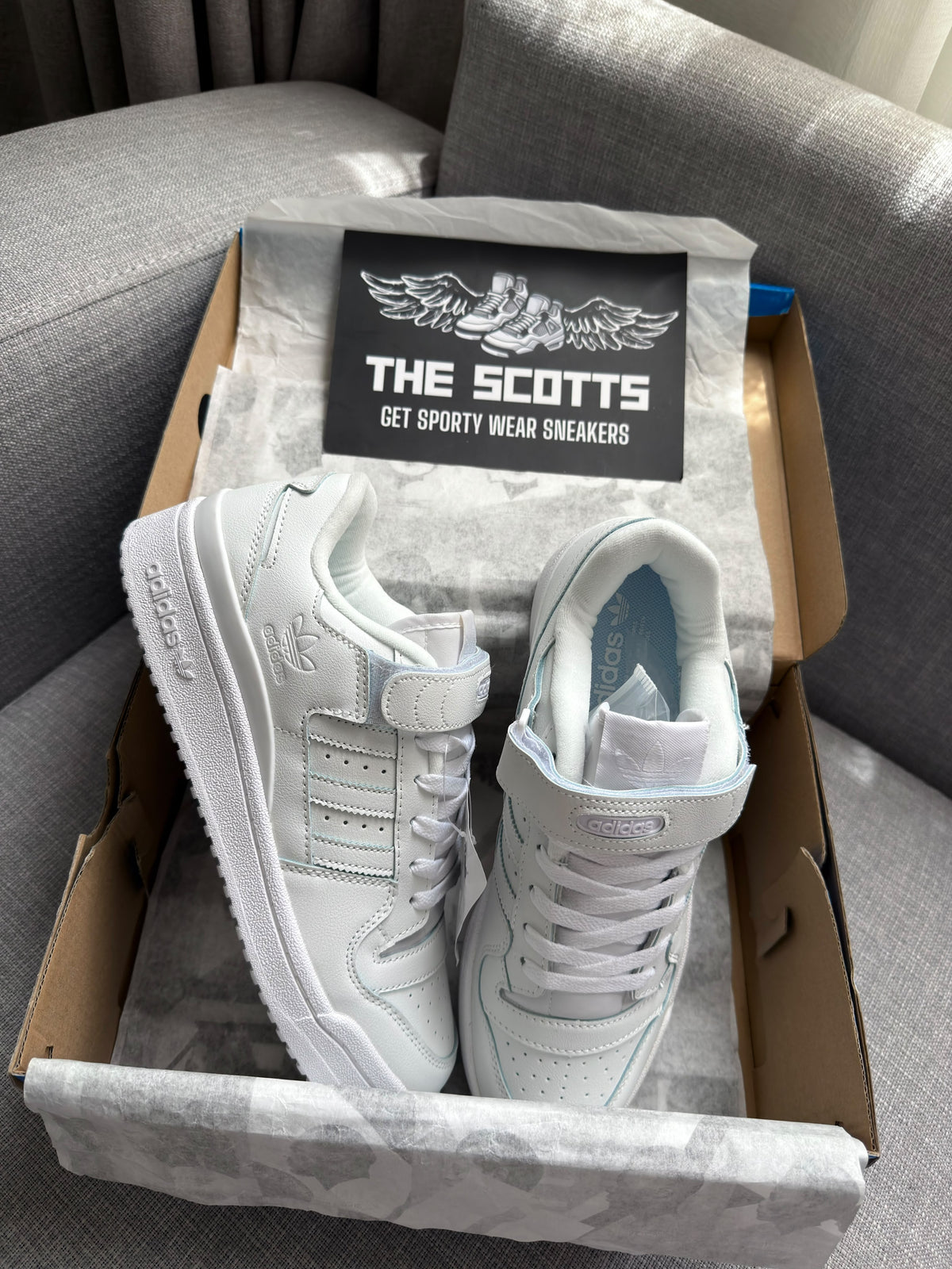 adidas forum in white