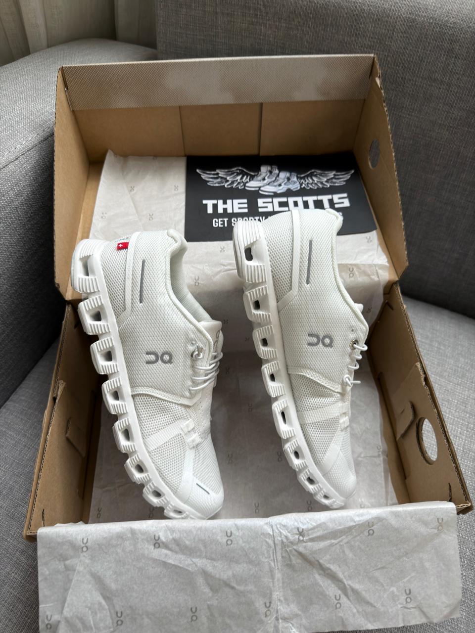 On Cloud 5 In Triple White