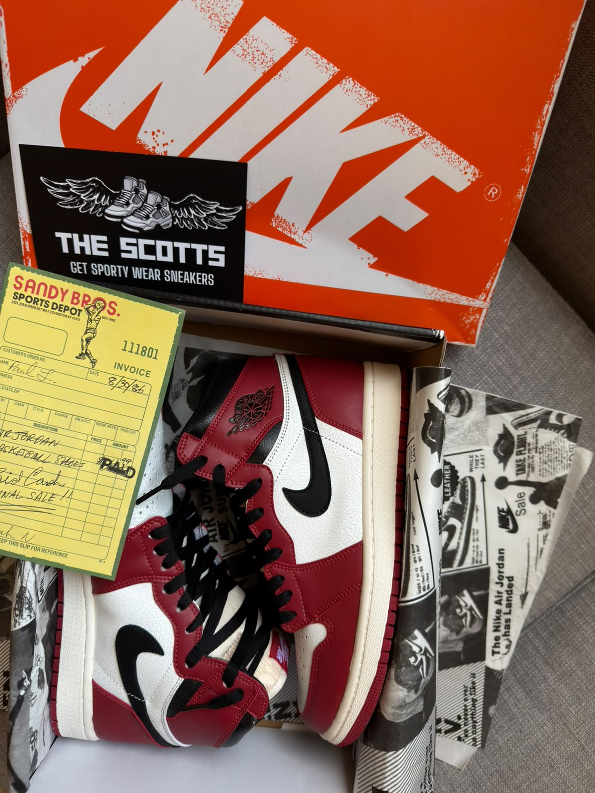 Air Jordan 1 Retro High OG Chicago Lost And Found