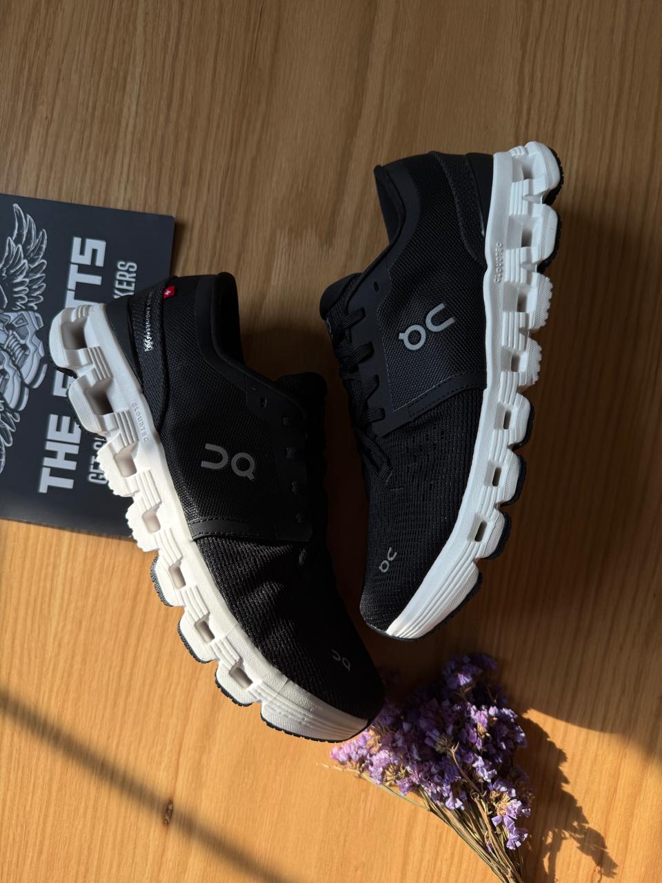On Cloud X 4 Black | White