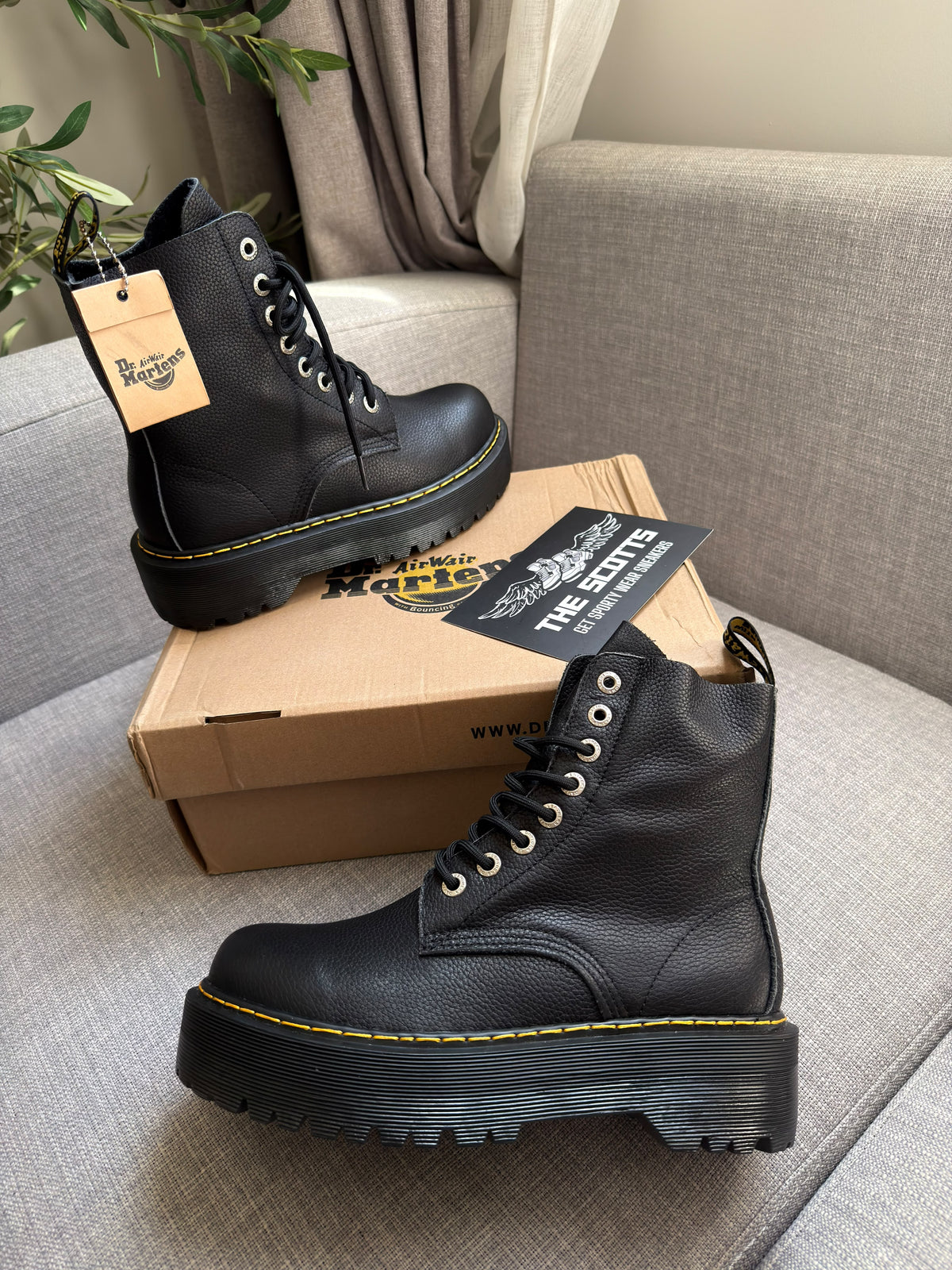 Dr. Martens Jadon III Pisa-leather platform boots