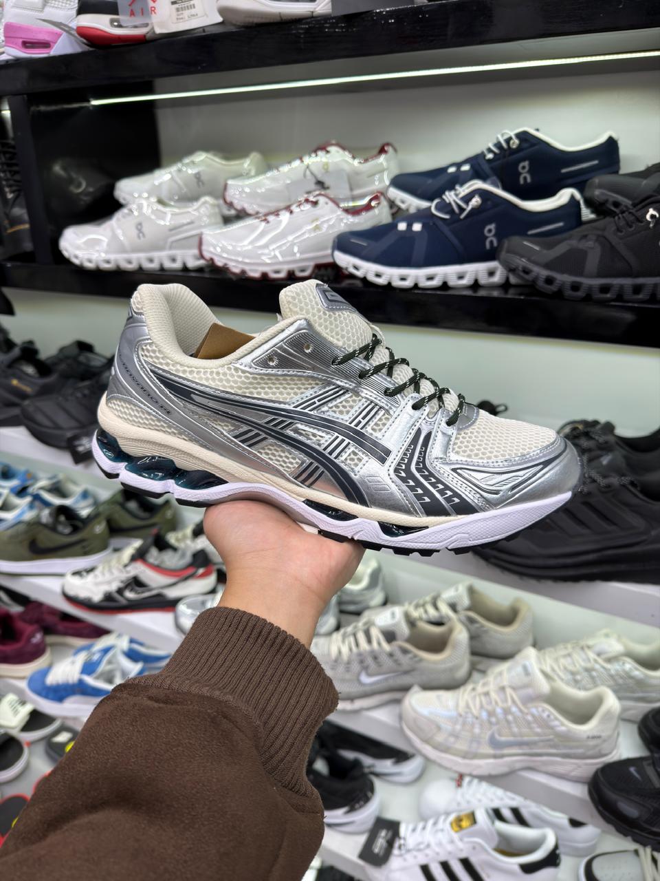 Asics GEL-KAYANO 14 "olive Scarab"