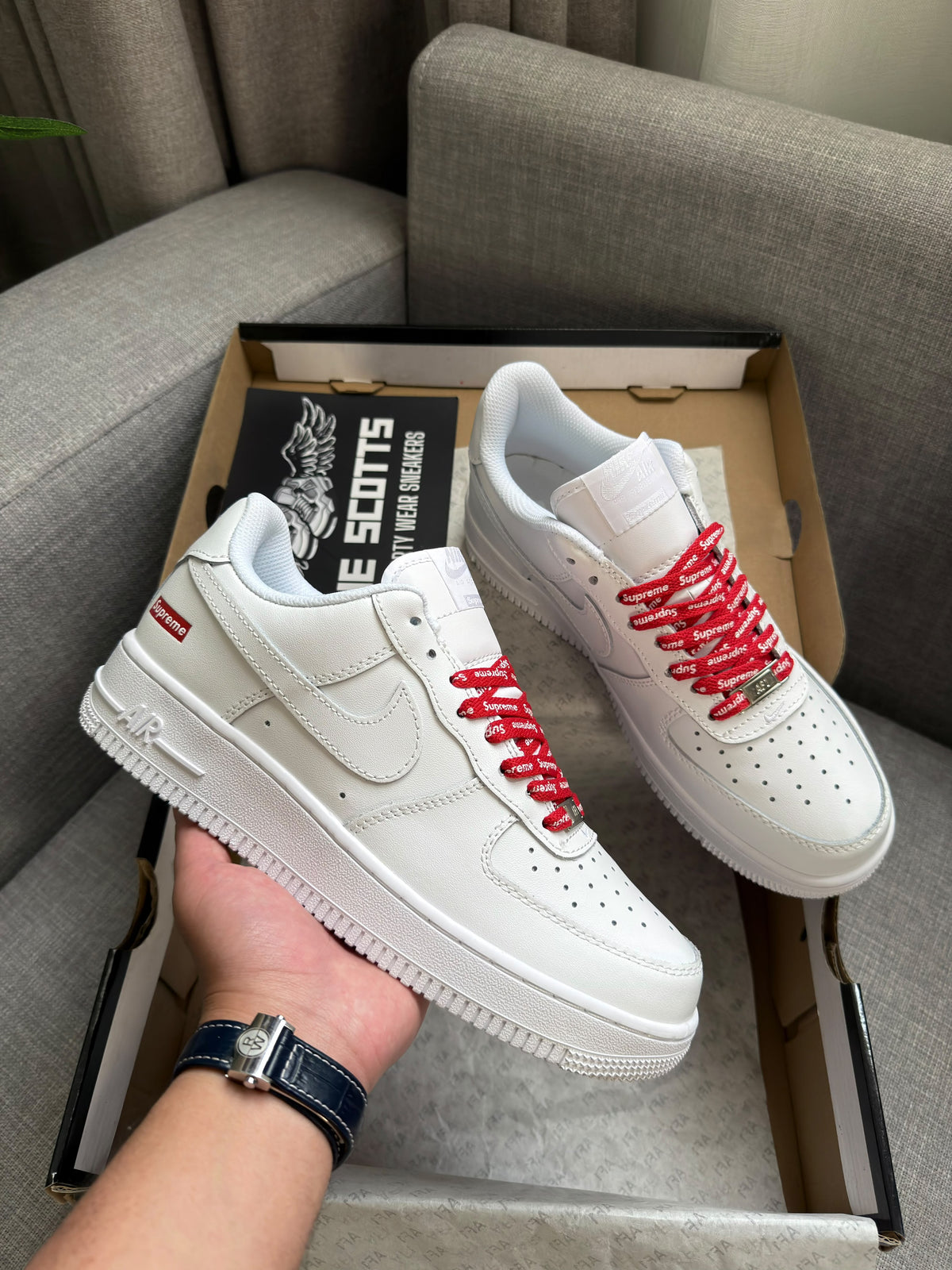 Nike Air Force 1 x Supreme Low