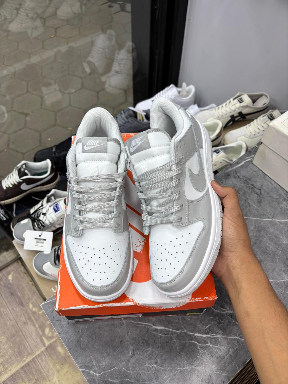 Nike SB Dunk Low White/Light Smoke Grey