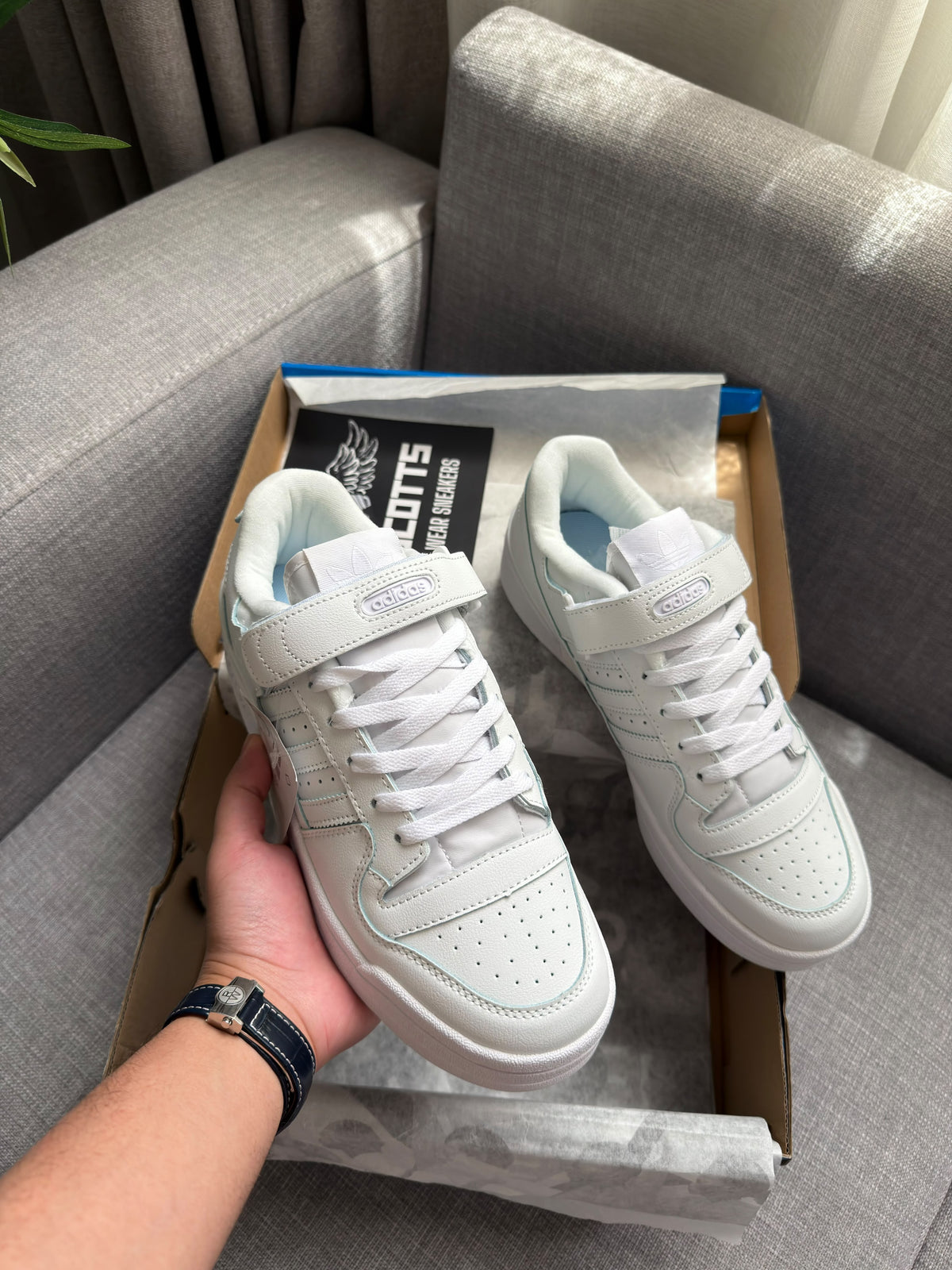 adidas forum in white