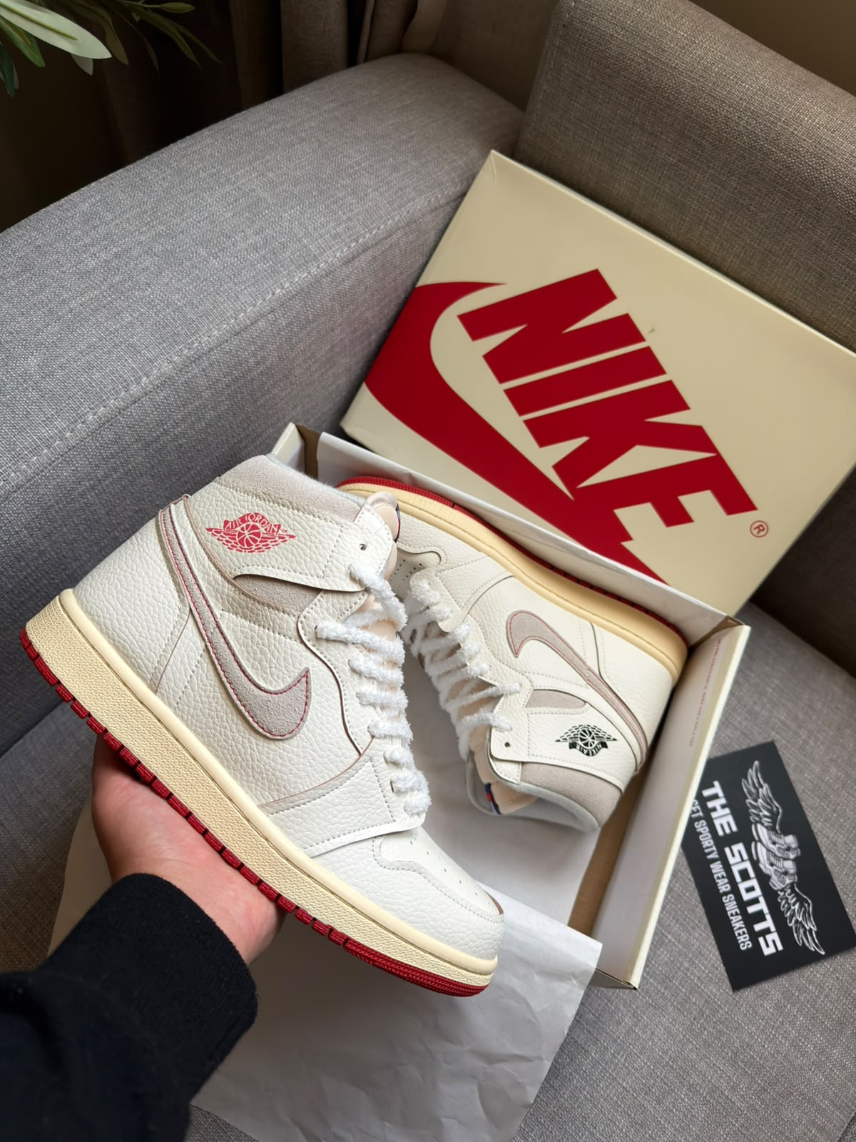 Air Jordan 1 High OG Cinnabar