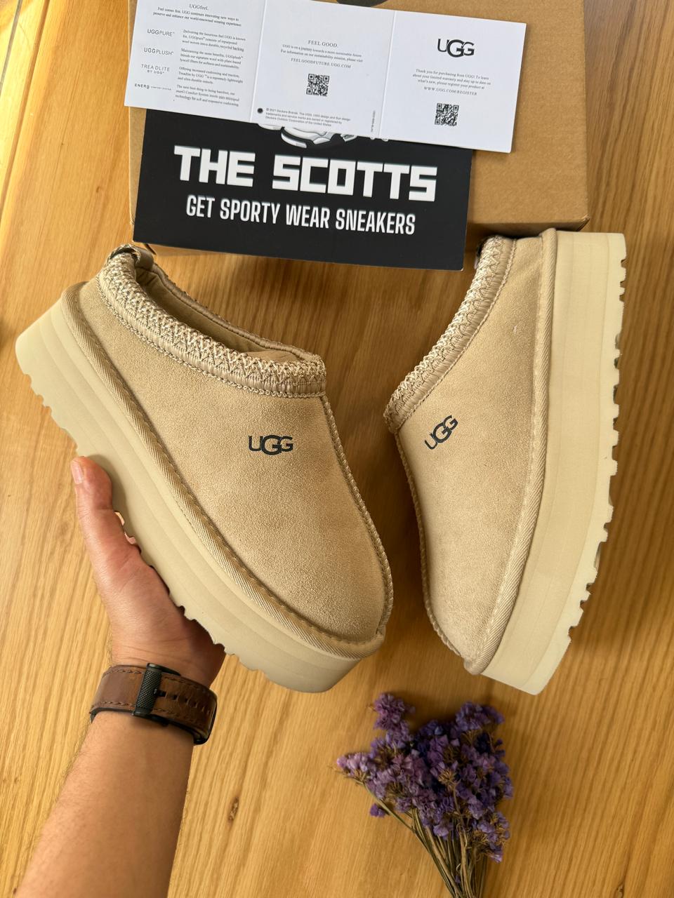 UGG Tazz slippers