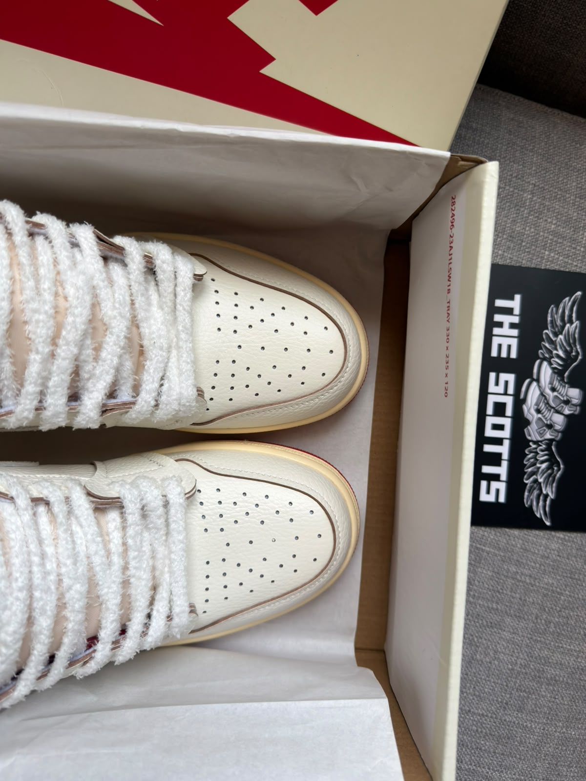 Air Jordan 1 High OG Cinnabar